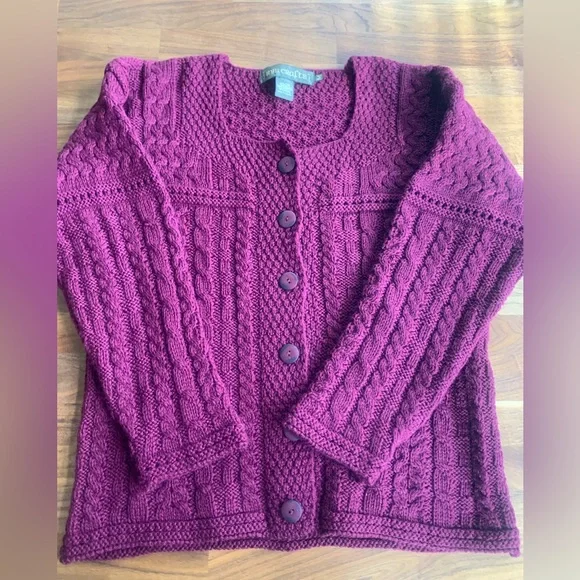 NWOT COZY Fine Merino Wool Irish made Cable fishermen Knit Cardigan Wine / Cran - Picture 1 of 2